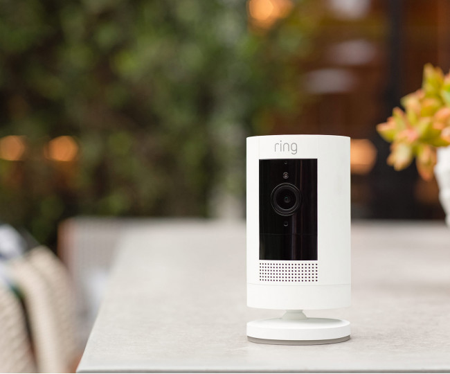 Ring Stick Up Cam – AI камера відеоспостереження для дому